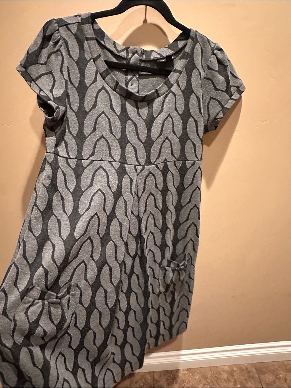 En Focus Studio Women’s Size 12 Gray Black Knit Short Sleeve Dress